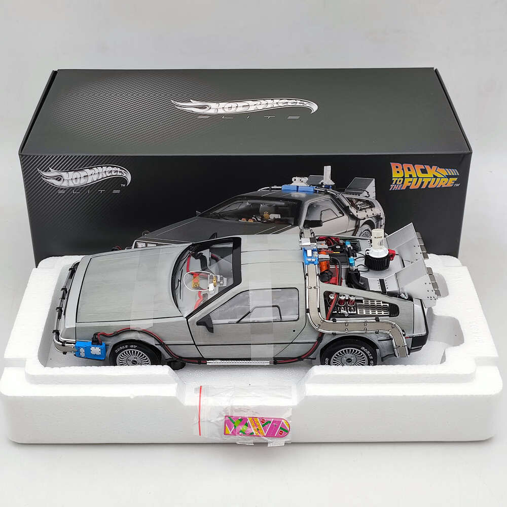 Hot Wheels 1/18 Elite Back To The Future Time Machine Delorean