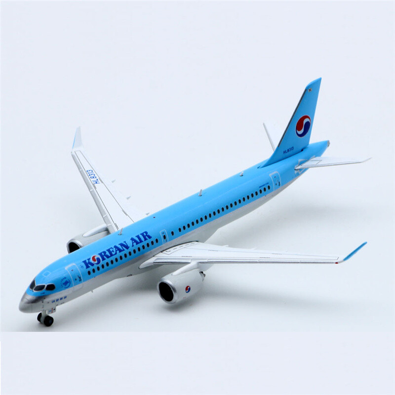JC Wings Korean Air for Bombardier CS300 HL8313 1:400 plane Pre