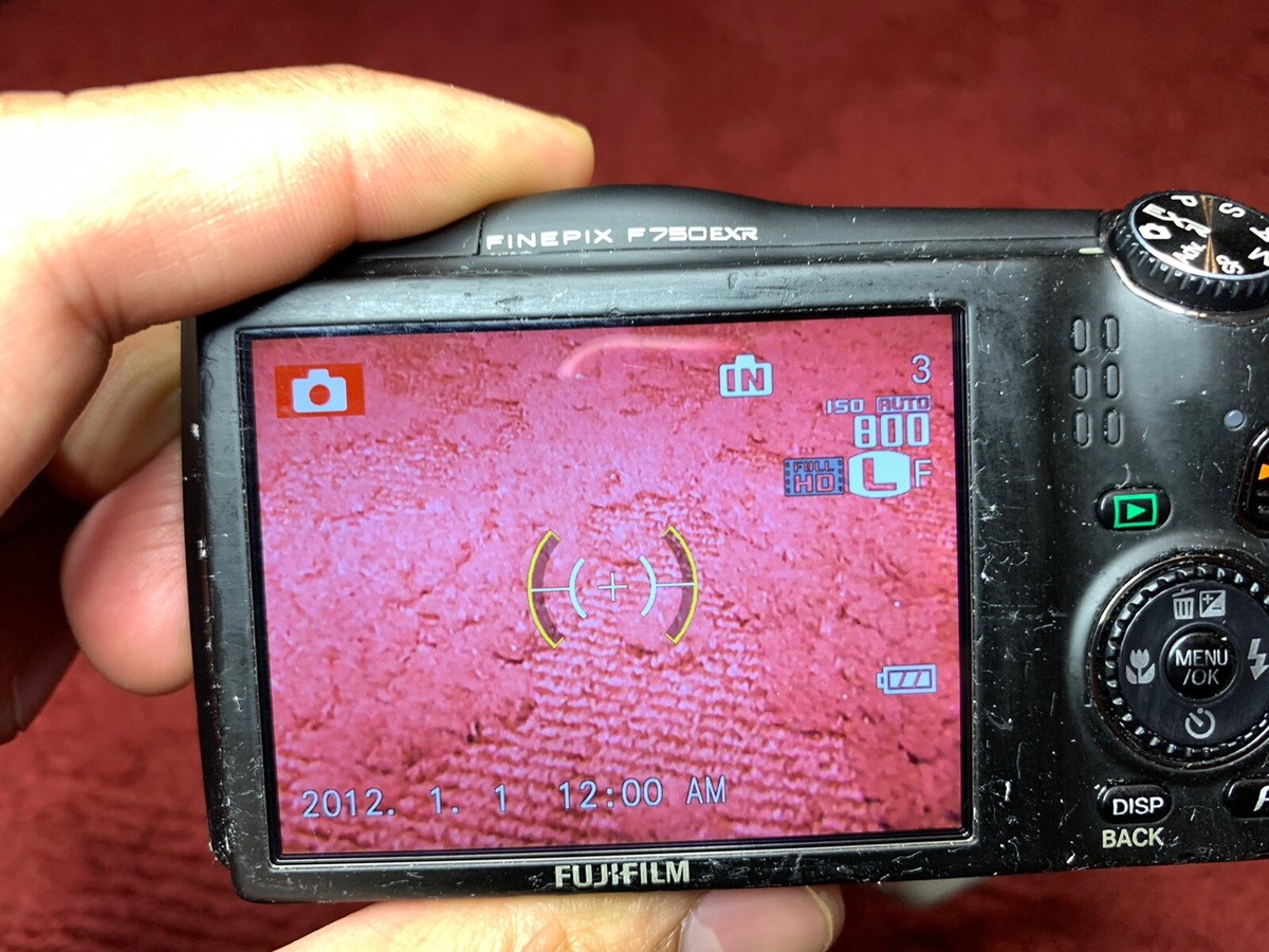 Fujifilm FinePix F Series F750EXR 16.0MP Digital Camera Tested