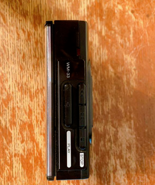 希少 日本未発売モデル 80s SONY WALKMAN WM-33 フランス版 希少 日本