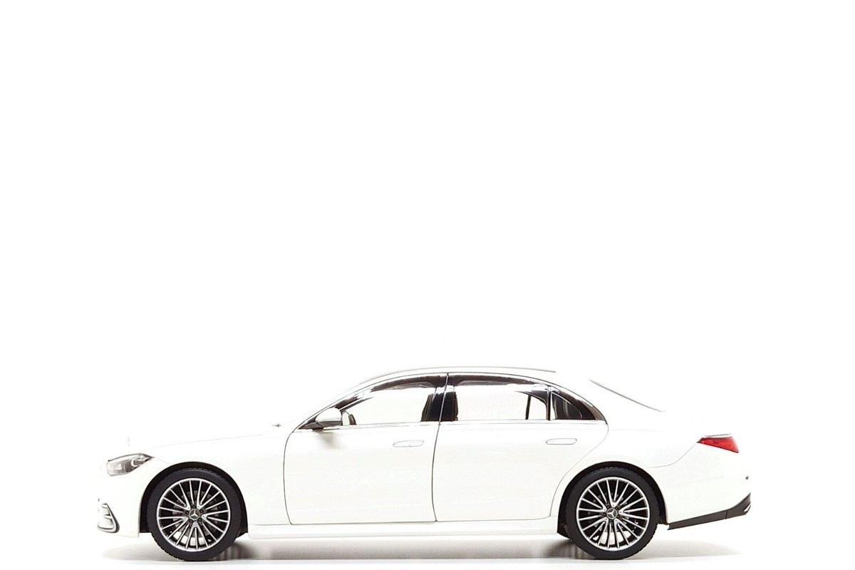 Norev 1:18 Mercedes-Benz S-Class AMG-Line (W223) in Diamond White