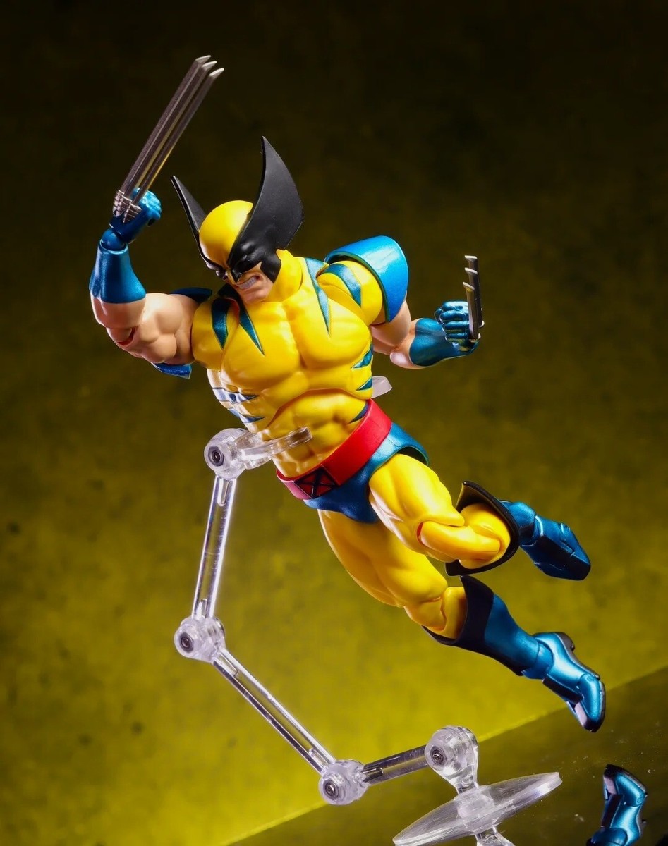 New CT Toys Mafex No.096 Classic Suit Wolverine Comic Ver. 6