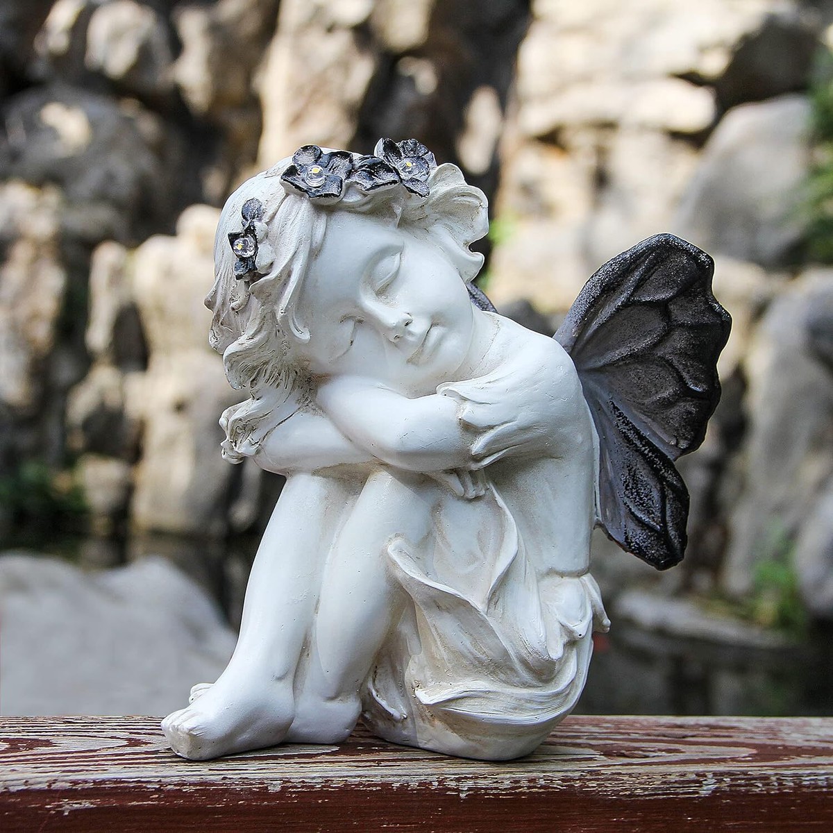 Leekung Angel Statue with Solar Powered Light for Garden Decor