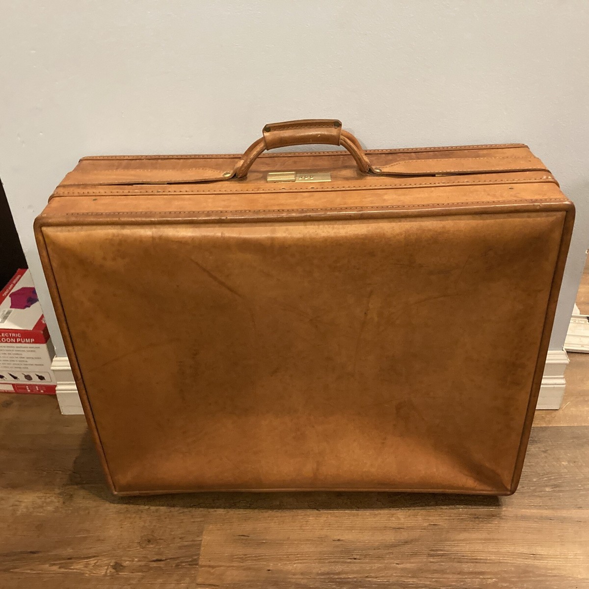 vintage HARTMANN suitcase LEATHER luggage bag 25x19x8 brown LARGE