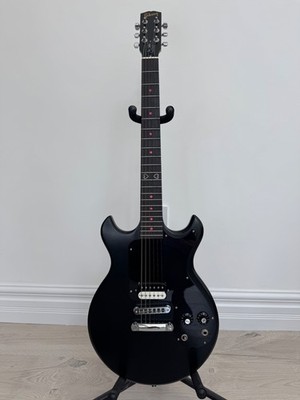 Gibson Joan Jett Blackheart Melody Maker 2010 - Satin Ebony | eBay