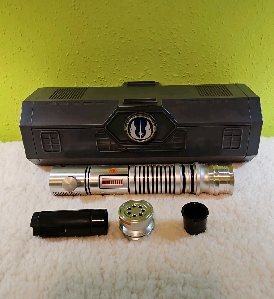 Star Wars】Ki-Adi-Mundi レガシー ライトセーバー Star Wars】Ki-Adi