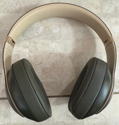 Beats by Dr. Dre Studio3 Camo Collection On Ear Wireless