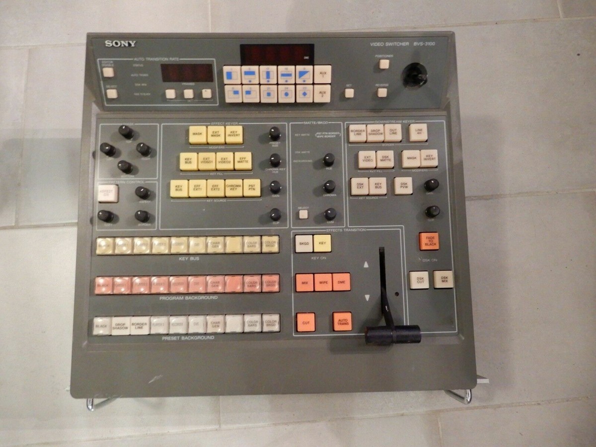 ソニー放送用スイッチャ—BVS-3100中古品の出品です。 ソニー放送用