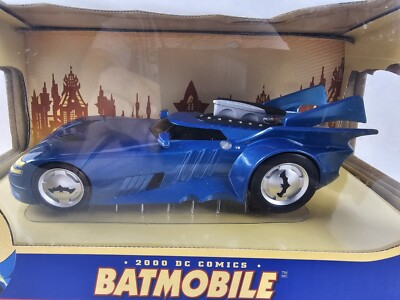 Corgi 2006 Batman 1/24 NIB 2000 DC Comics Batmobile 77511 Car RARE