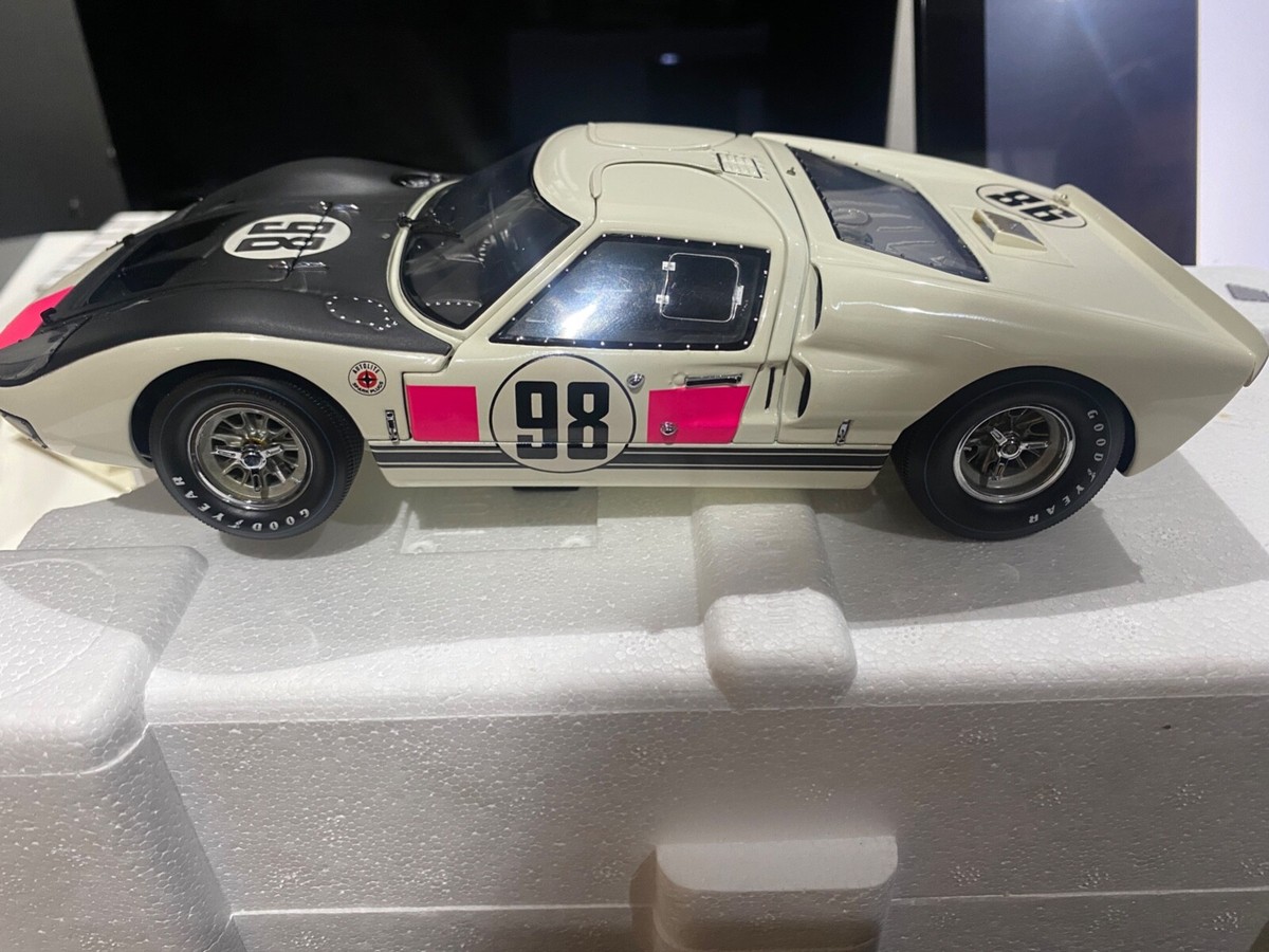 エグゾト EXOTO 1/18 FORD GT-40 極美品 EXOTO EXO18058 Scale 1/18