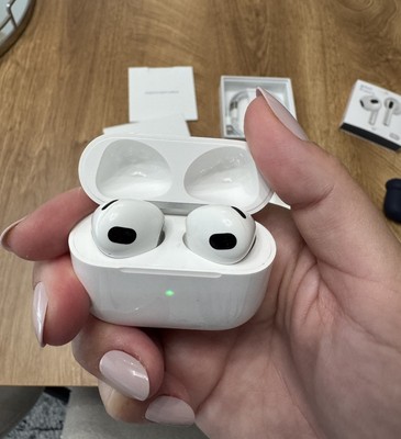 Apple AirPods 3rd Gen with Wireless Charging Case (Model A2564
