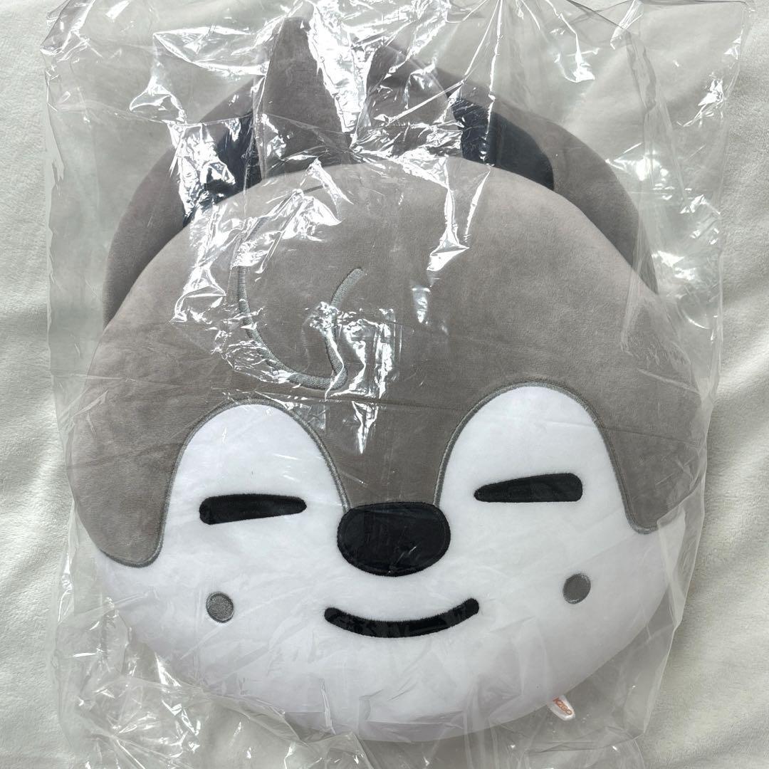 straykids toyworld ぬいぐるみ ウルフチャン straykids skzoo