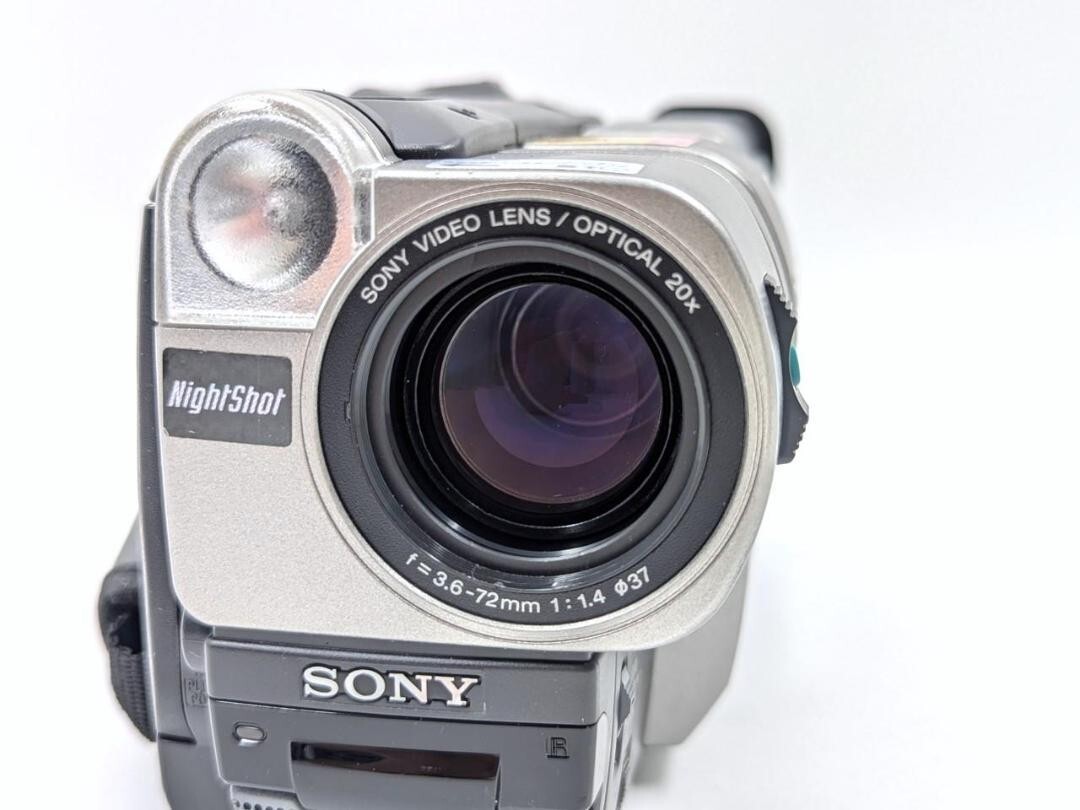 Sony CCD-TRV80 Stereo HI8 8mm Video camera Camcorder VCR Player