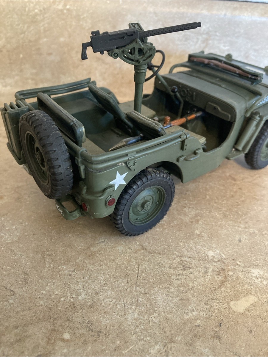 21st Century Toys 1:18 WWII US Army Willys Jeep w/ 50 Cal Machine
