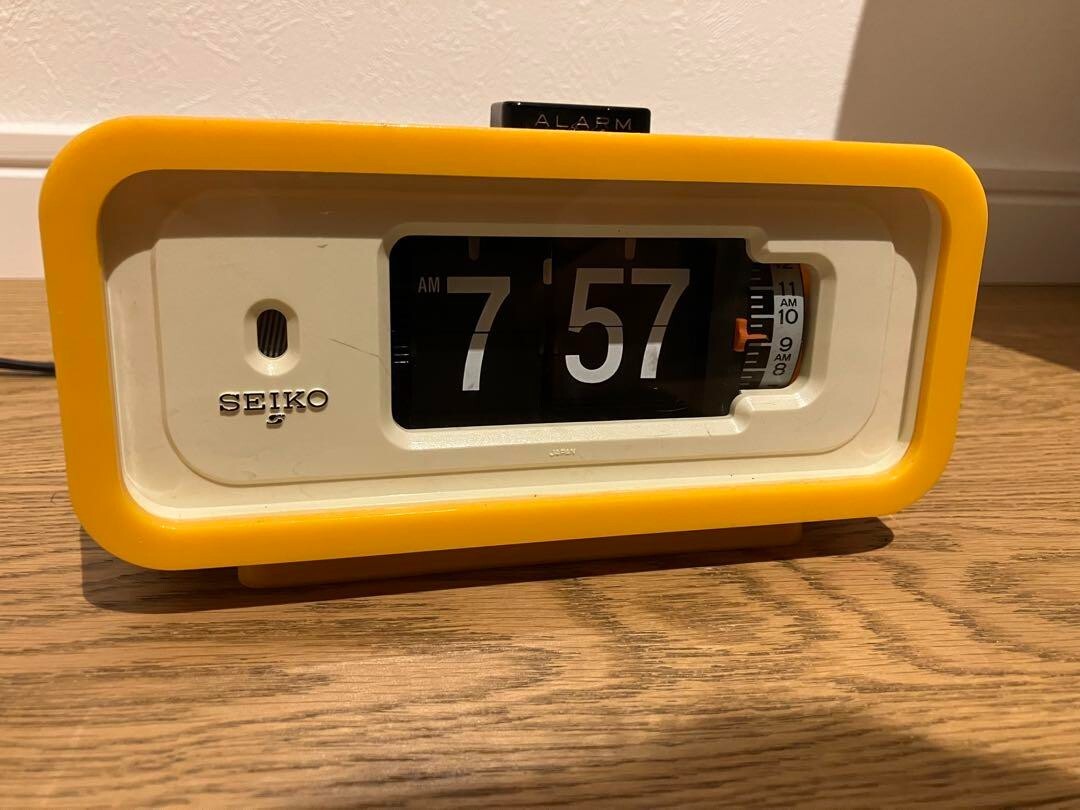 Vitra:Ceramic Clocks(セラミック クロック)イエロー 置時計 【公式通販】