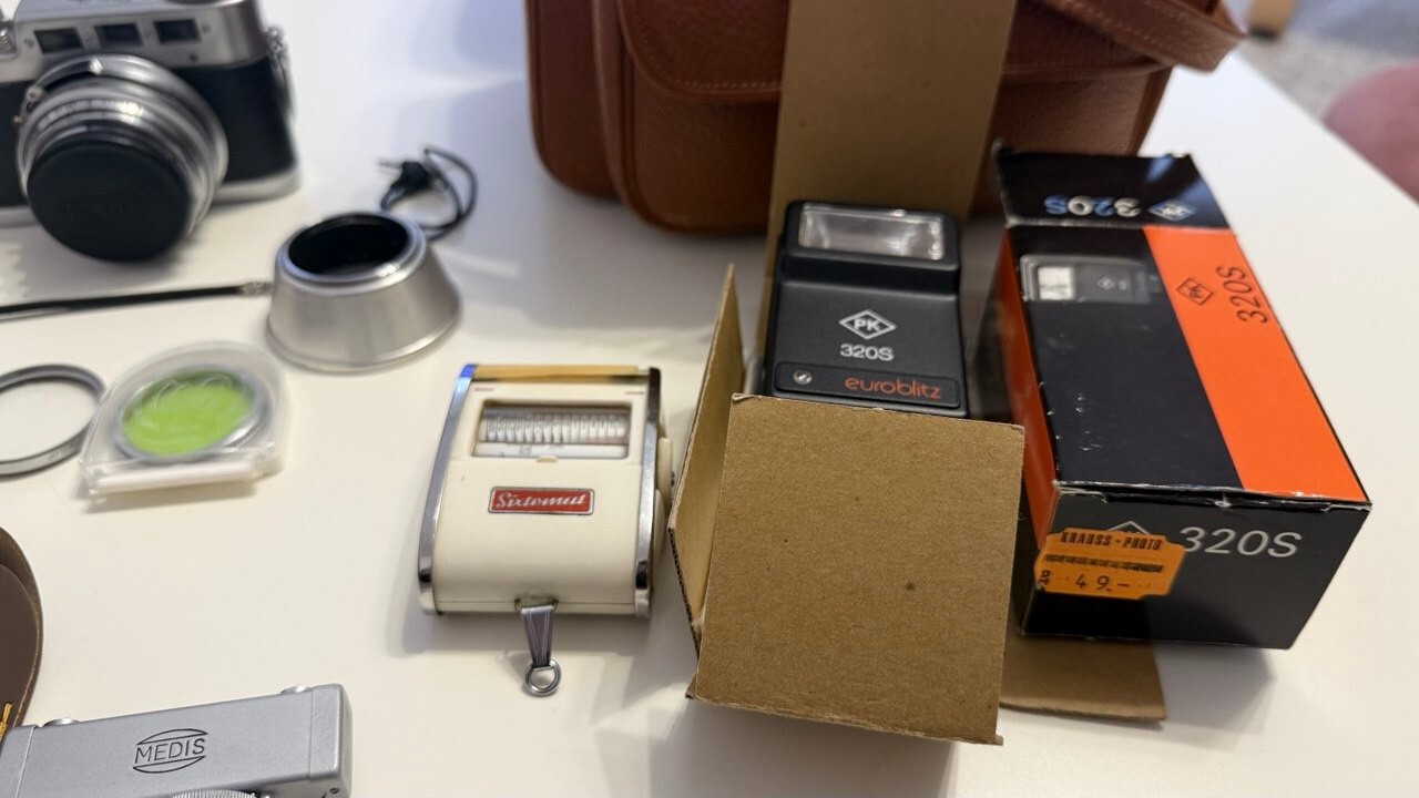 W. Voss Diax 1a Schneider-Kreuznach Xenar 2.8/45mm und 1:4/135mm