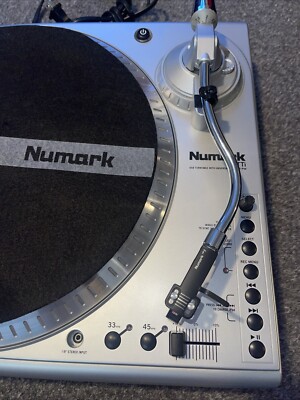 Numark TTi USB Turntable w/dock for iPod Silver Tested & Working