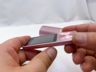 Sony Walkman NW-S14 Pink 8GB MP3 Bluetooth Digital Player w/ Dock