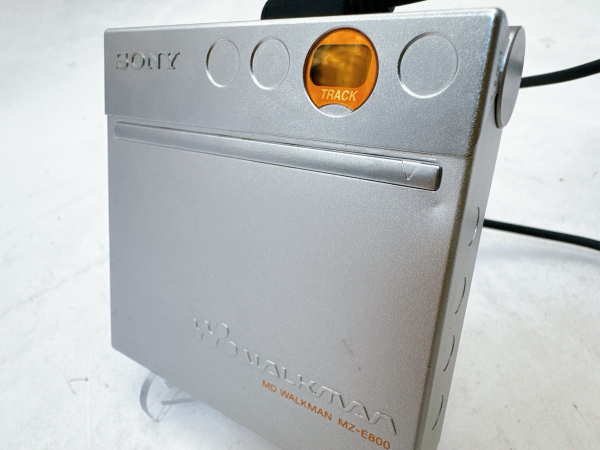 Sony Walkman MZ-E800 Silver MD MiniDisc Player Tested w/ Remote RM