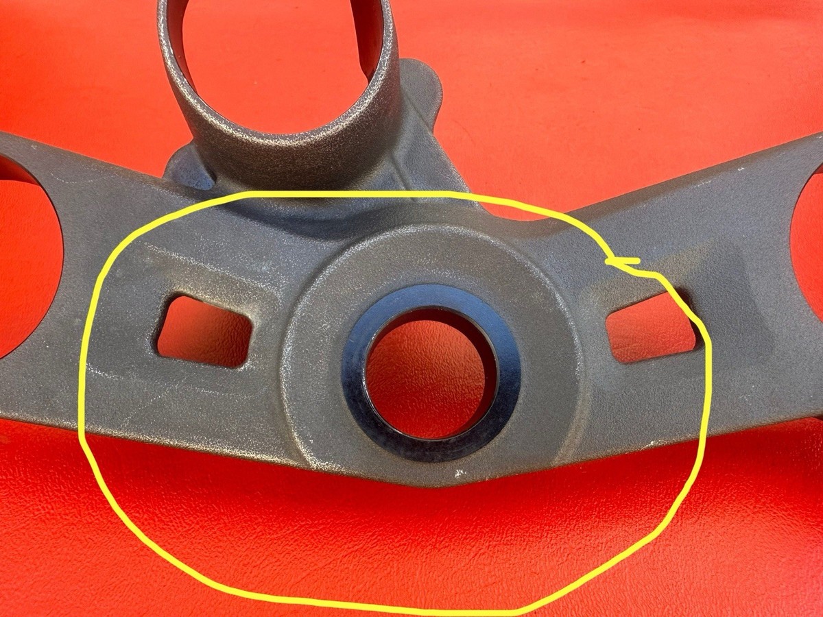 2009 - 2012 Kawasaki NINJA ZX6R Zx 6 R OEM Top Triple Tree Bridge