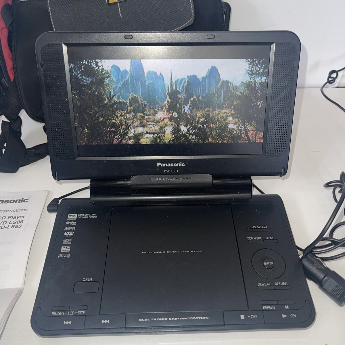 Panasonic portable DVD player DVD-LS83 with 8.5V LCD Tested