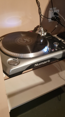 Numark TT200 ダイレクトドライブ ターンテーブル 2台セット Numark