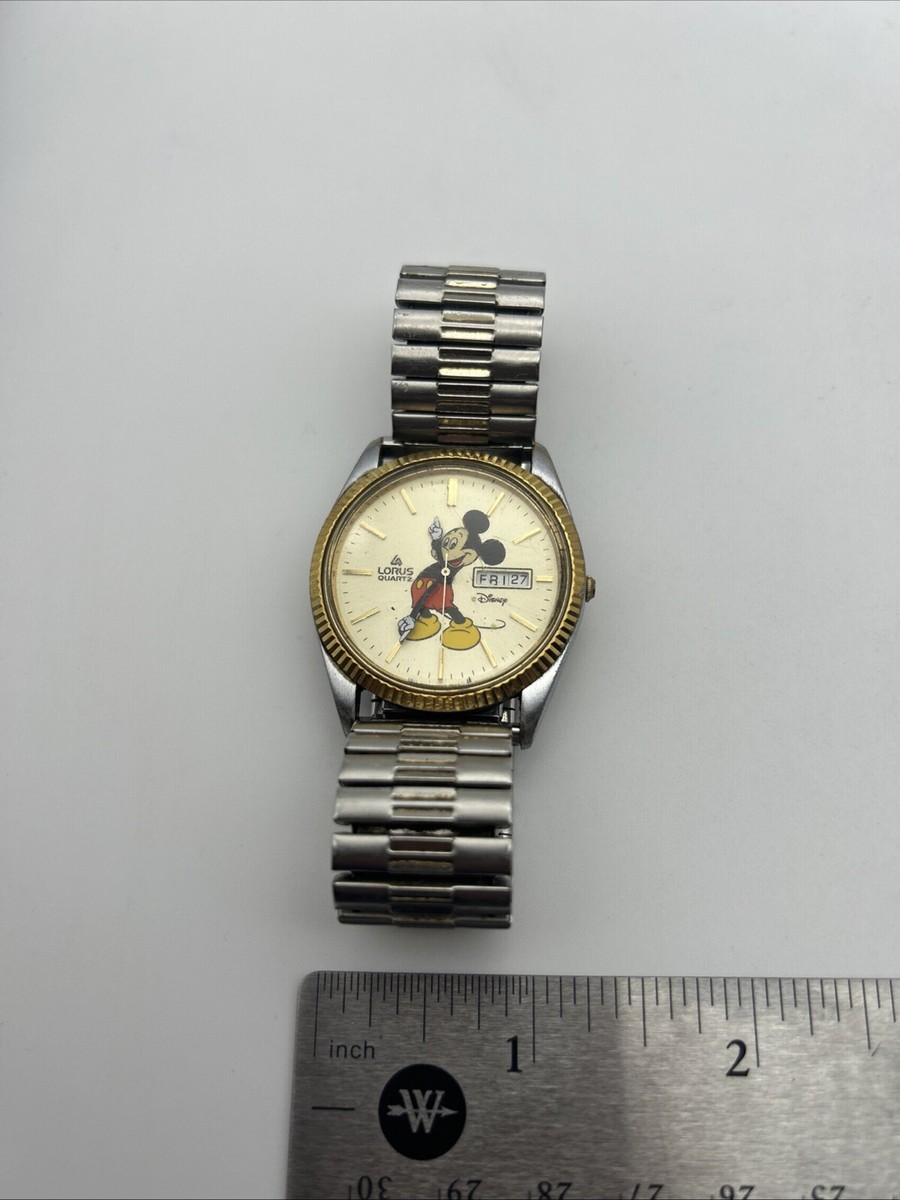 Lorus by Seiko Mickey Mouse Watch V533-8A10 Fluted Bezel Disney