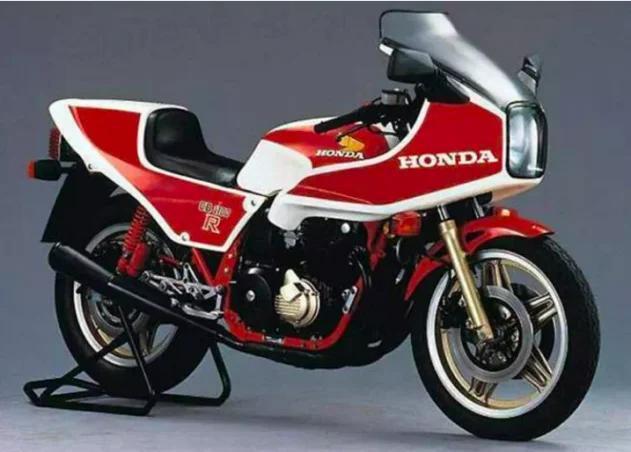 オートバイ・バイク TAMIYA 1/6 ITEM 16022 Honda CB1100R TAMIYA