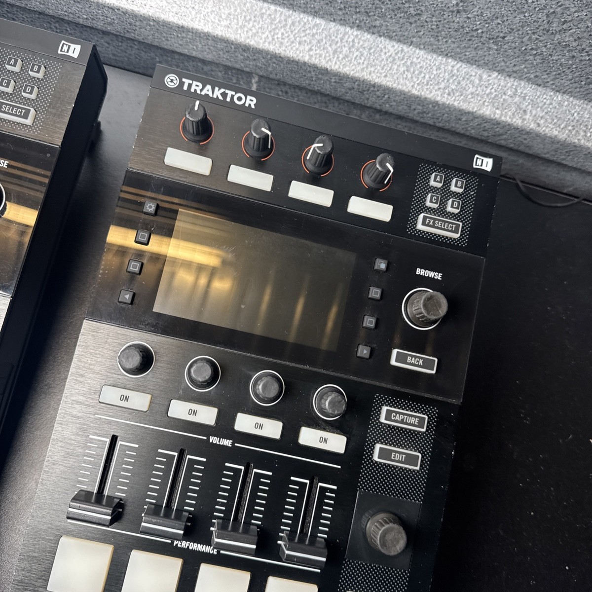 Native Instruments Traktor Kontrol D2 DJ Controller PAIR | eBay