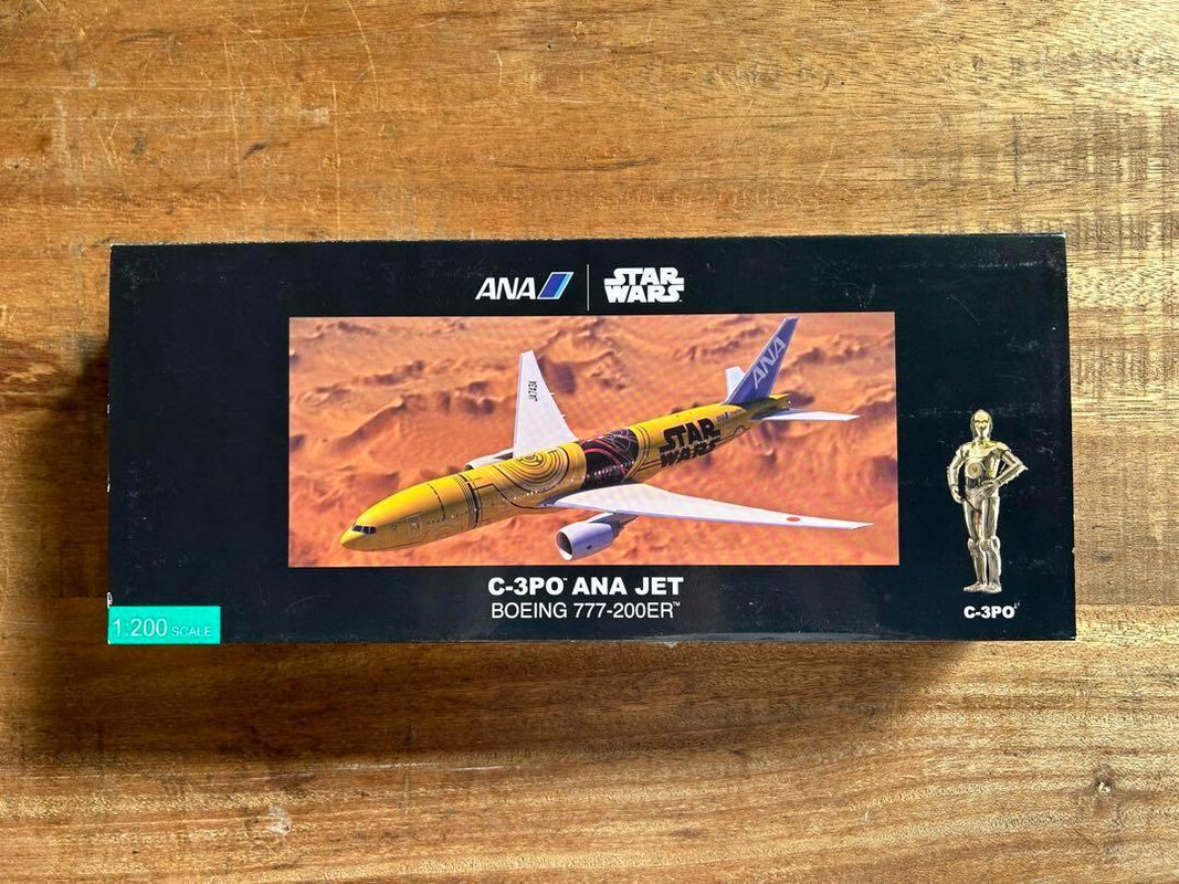 激レア1/200 JCWings ANA B777-200ER C-3PO 激レア1/200 JCWings ANA