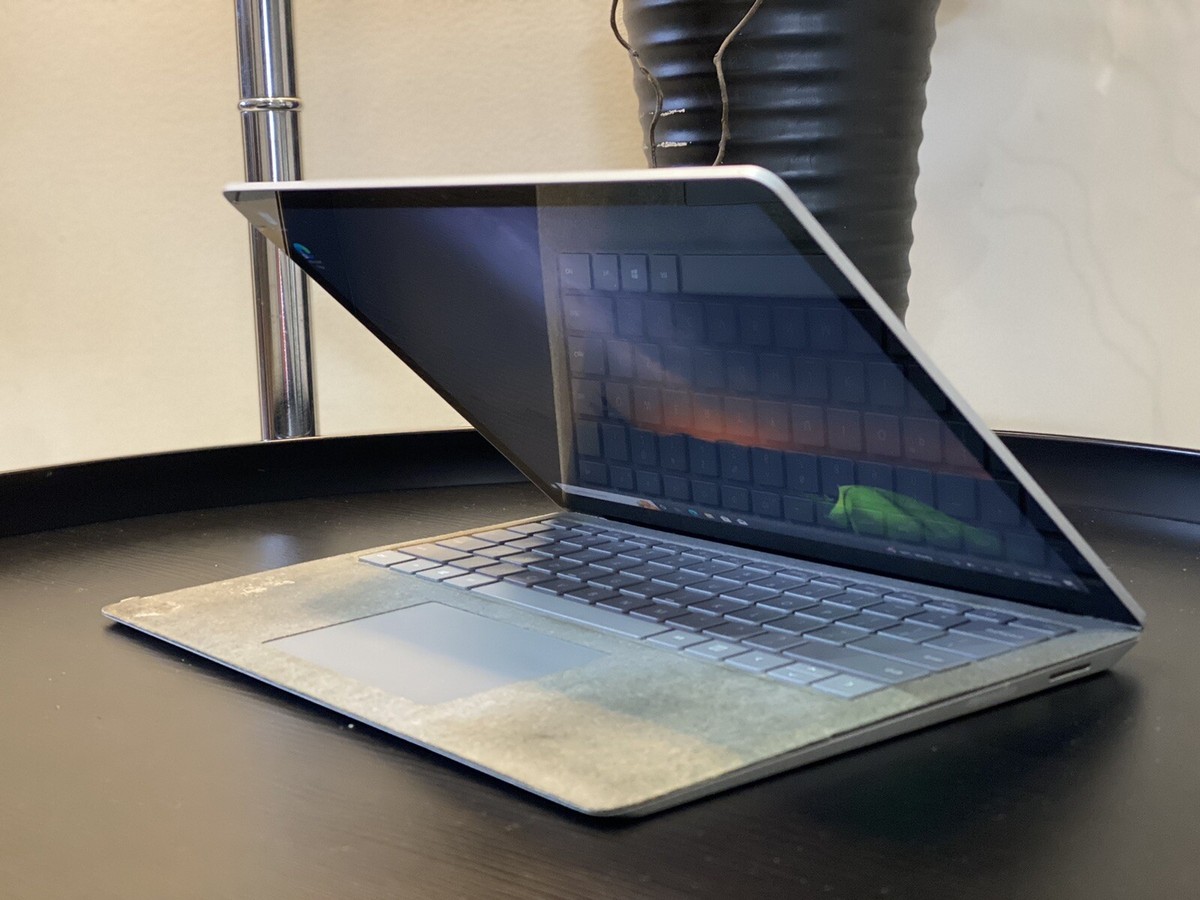 Microsoft Surface Laptop Gen1 1769/ i7-7660U/ 16GB RAM/ 512GB SSD