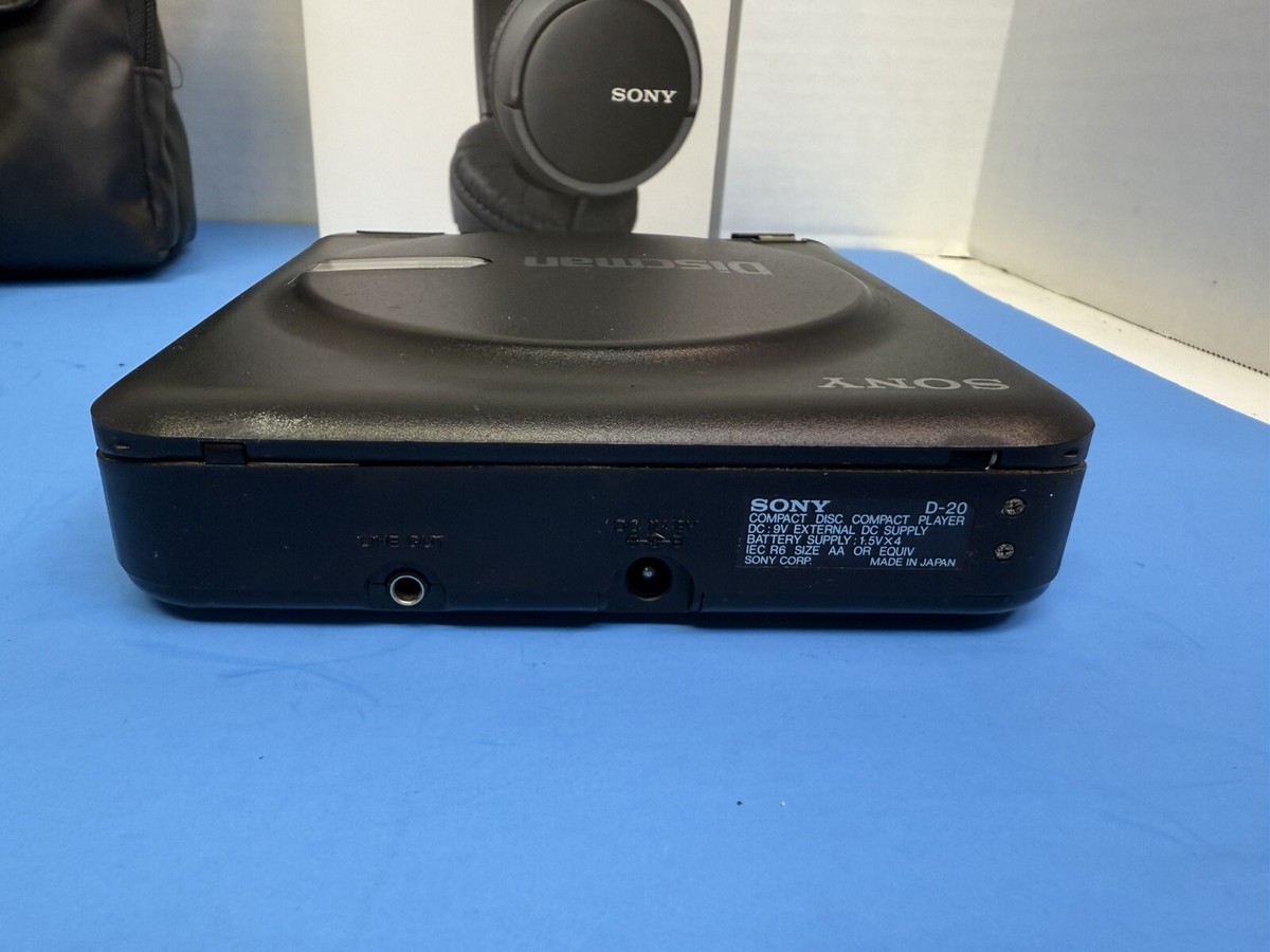 Vintage Sony Discman D-20 CD Player With New Headphones Works