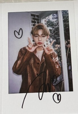 tripleS VV Kaede カエデ 直筆 サイン ポラロイド チェキ ポラ tripleS