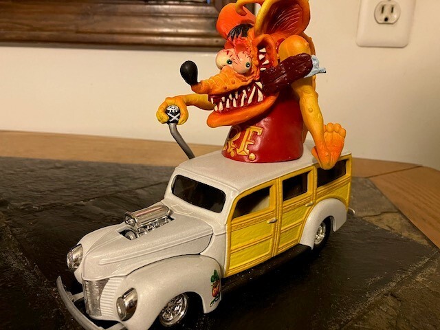 Racing Champions Rat Fink Die Cast Car W/ Figure 1940 Ford Woody 1