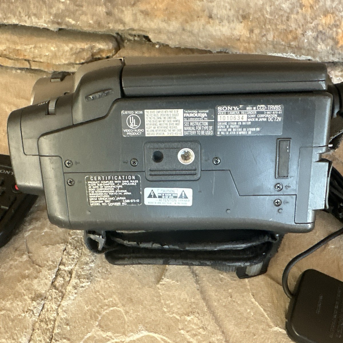 Sony Handycam CCD-TRV85 Hi8 XR Camcorder 72x Zoom NightShot