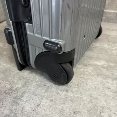 RIMOWA salsa 35L Silver 2-wheels Carry Case Suitcase 856 52 Travel