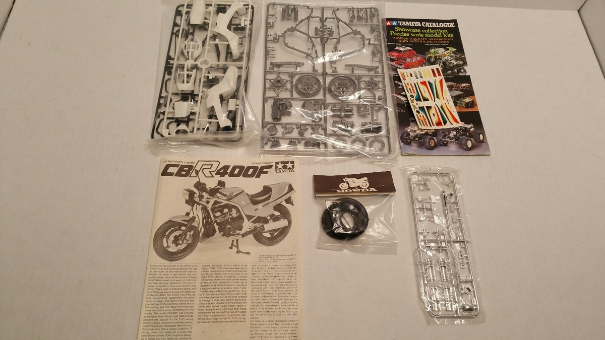 Vintage Tamiya Honda CBR400F Motorcycle Model Kit 1/12 1984 HTF