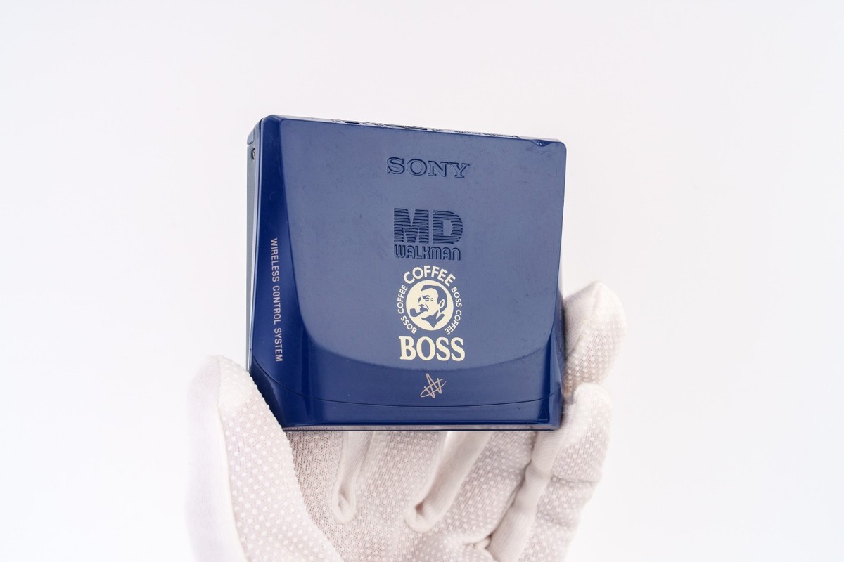 Sony MZ-E7W Suntory Boss Limited Edition MiniDisc Player +remote