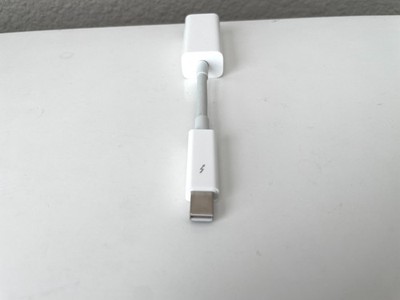 Apple Thunderbolt 2 to FireWire 800 Adapter A1463 - MD464LL/A