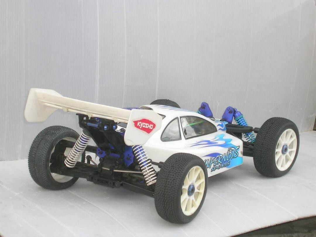 KYOSHO 1/8 INFERNO MP-7.5 絶版エンジンラジコン Kyosho Inferno 7.5