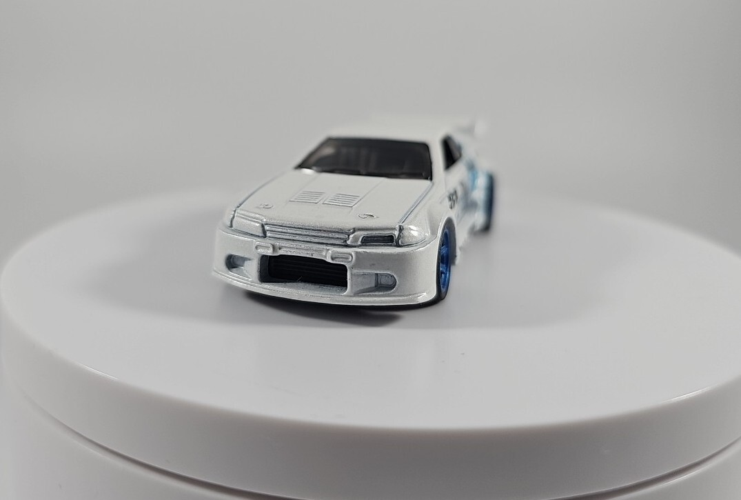 ホットウィール スカイライン r34 godzilla Hot Wheels Nissan Skyline