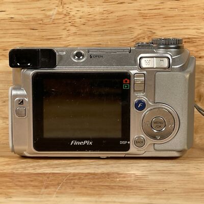 Fujifilm FinePix E510 5.2MP 2