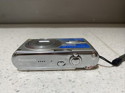 Panasonic Lumix DMC-FX01 Digital Camera + Genuine Battery 6.0MP