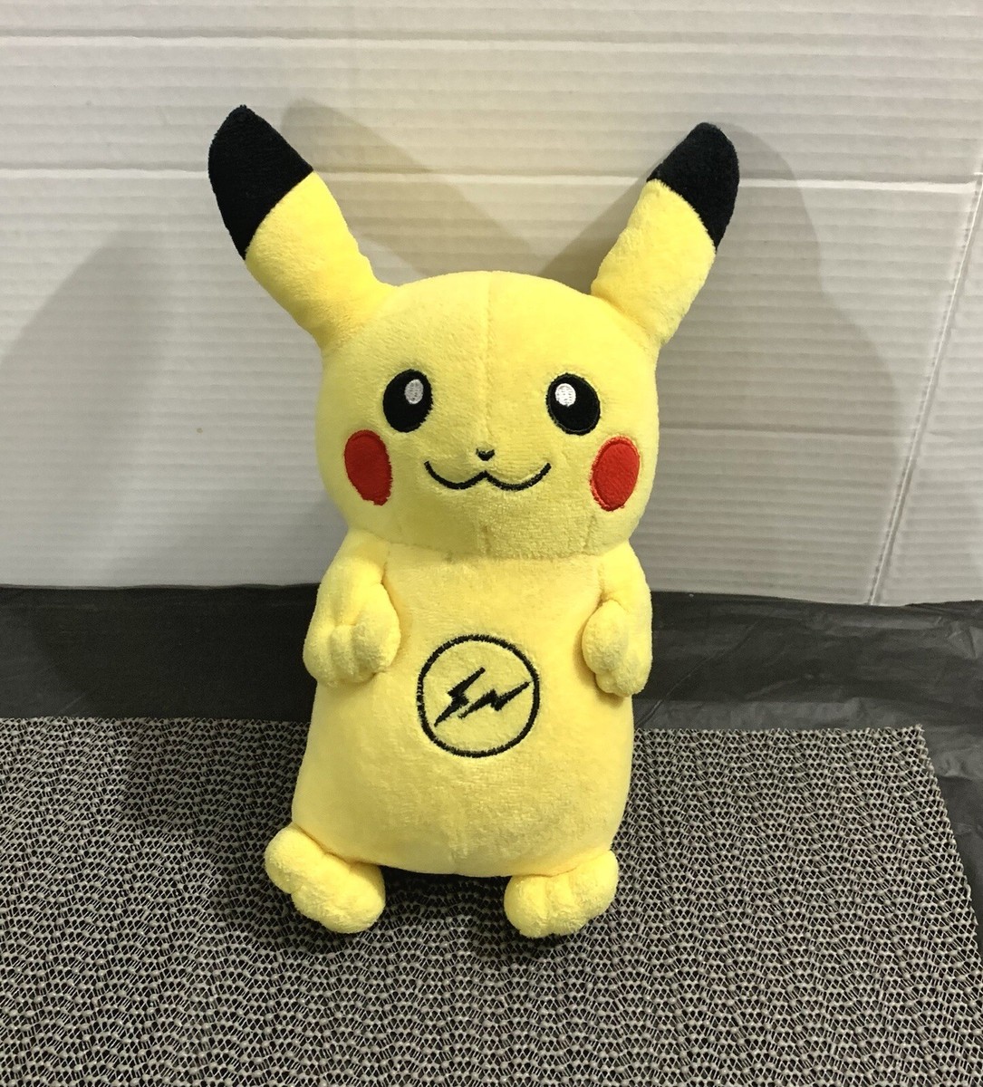 fragment ピカチュウLサイズ 新品 Fragment X Pokémon Thunderbolt