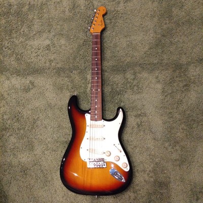 Fender Japan ST62 3TS UO39400