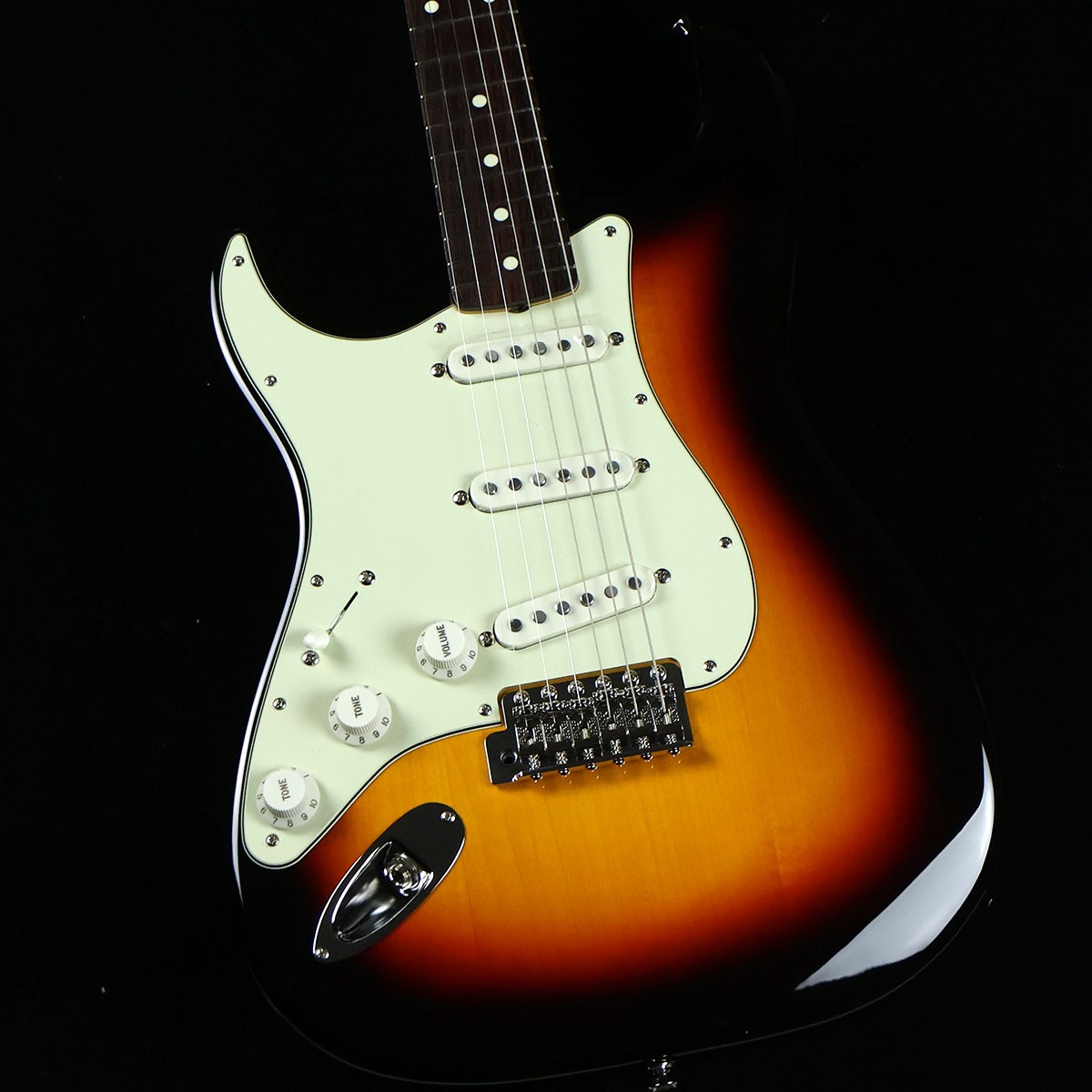 Fender Japan Traditional 60s Stratocaster Left-Handed Sunburst