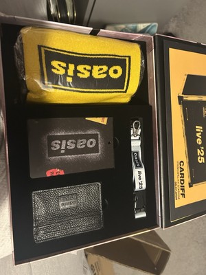 oasis live '25 MANCHSTER限定 vip box oasis live '25 MANCHSTER限定