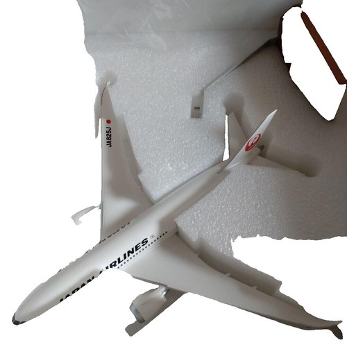 B-Models 1:200 日本航空JAL B787-8 JA823J Amazon | Aviation 1:400
