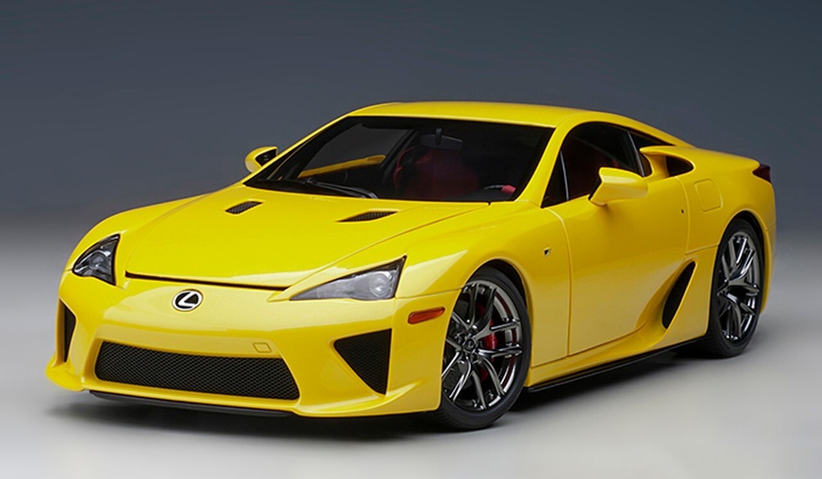 1/18 Lexus LFA Pearl Yellow W/ Red & Black Interior Model Car By