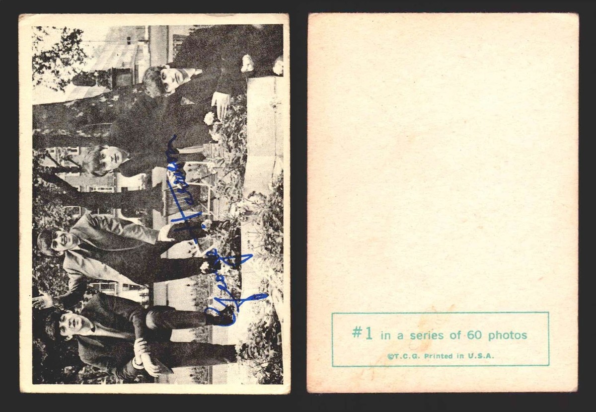 ビートルズTOPPS トレーディングカード135枚入りスクラップブック